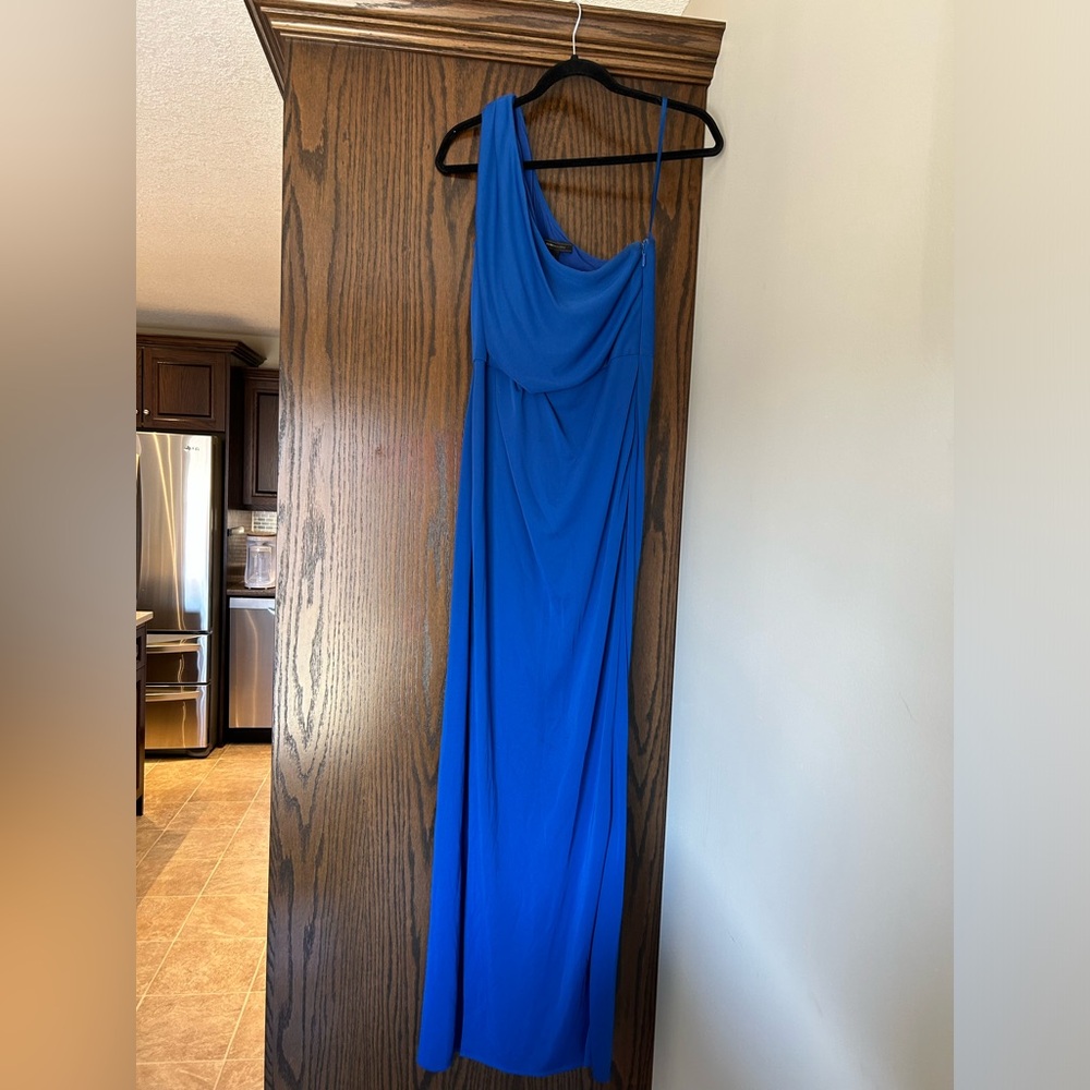 Royal blue formal evening dress. One-shouldered. Floor length.